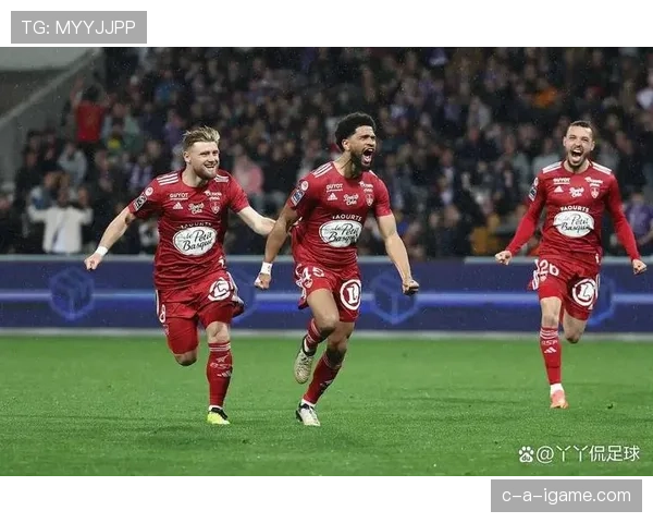 布雷斯特防线全面升级：战术革新助力球队整体实力大幅提升