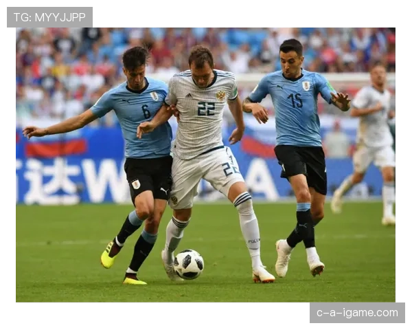 乌拉圭队战术调整显成效，世界杯关键战状态回暖引关注