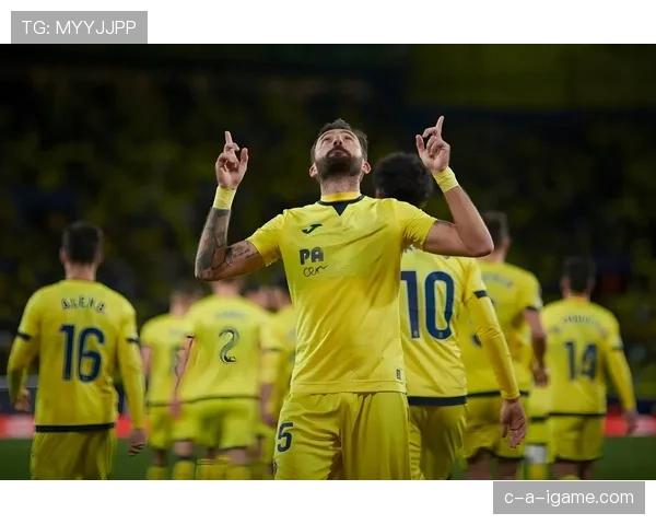 西甲新星强势加盟，出色表现点燃球队竞争战火