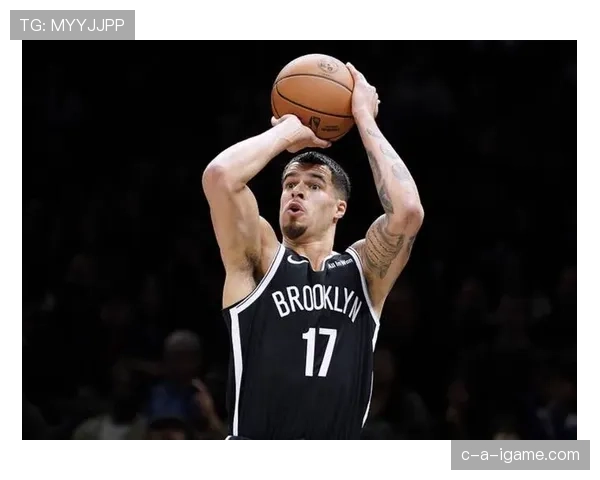 戴维斯边后卫市场价值飙升，分析其在球队中的关键角色与未来潜力走势清晰